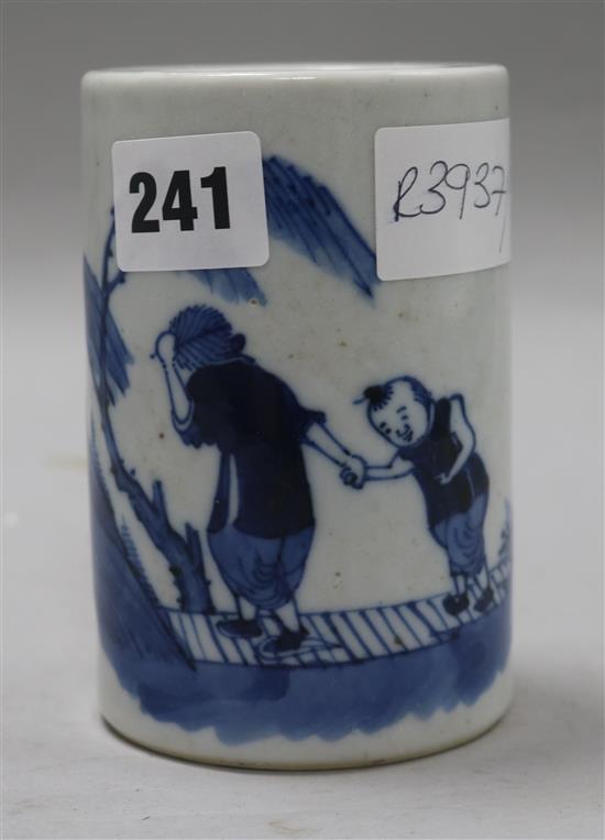 A Chinese blue and white crackleglaze brush pot